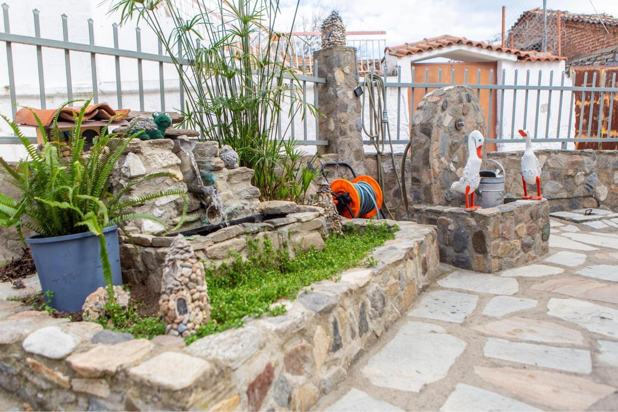 Titika House Guest House Nea Vrasna Bagian luar foto
