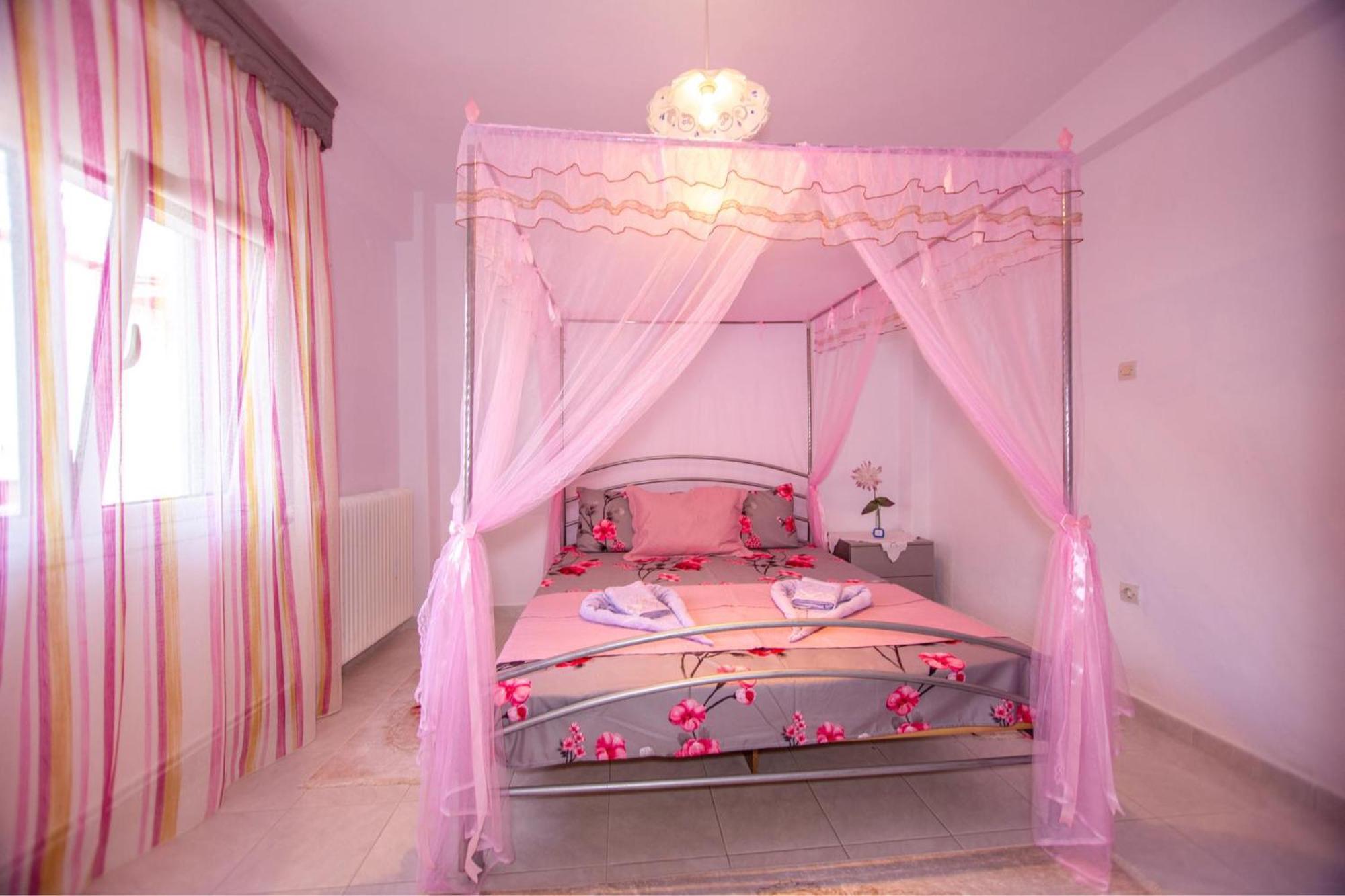 Titika House Guest House Nea Vrasna Bagian luar foto